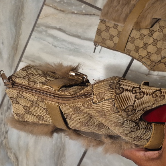 Logo Designer Inspired Fur Trim Heeled Boots - Picture 7 of 7